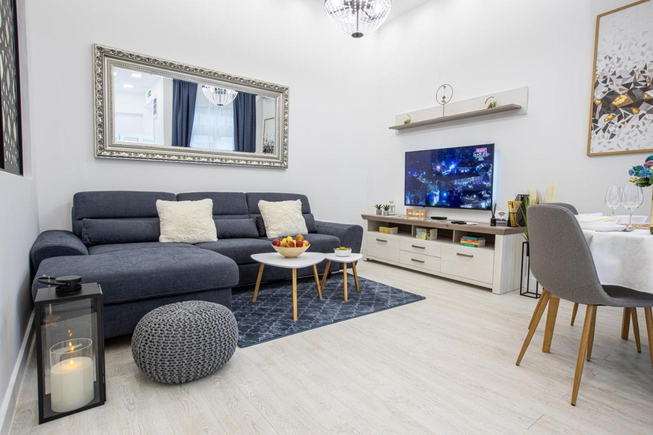 Theatre Square Apartments Новий Сад Екстер'єр фото